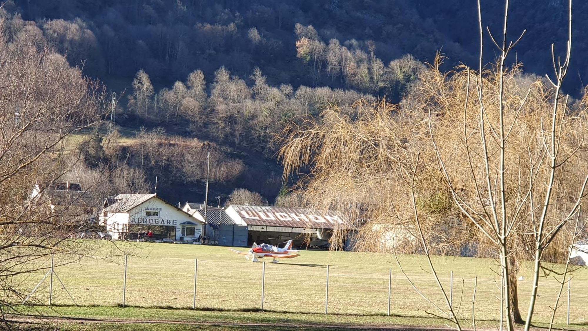 Appartement T2 4 Personnes Wifi Et Climatisation Bagneres-de-Luchon Exterior photo